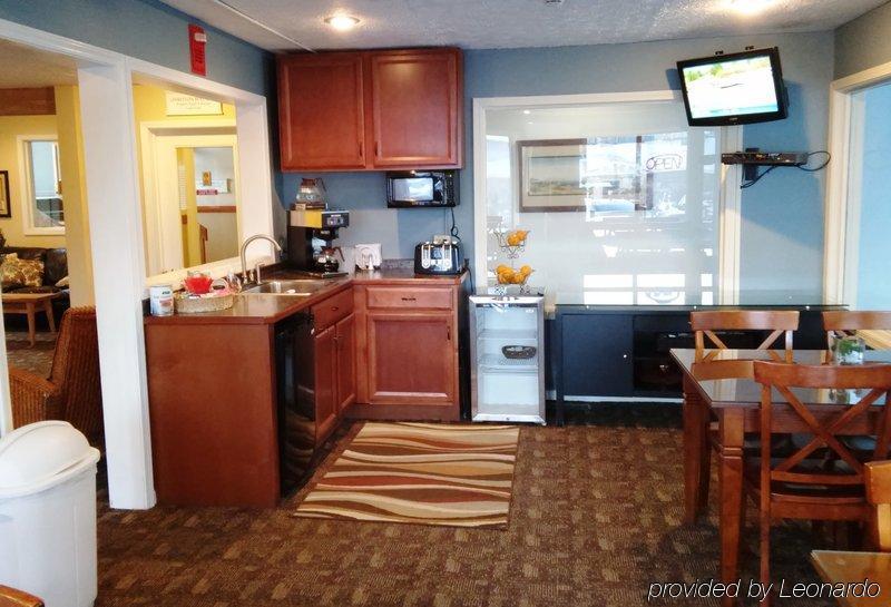 Pointes North Inn 샤를부아 외부 사진