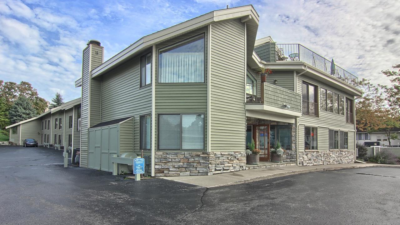 Pointes North Inn 샤를부아 외부 사진