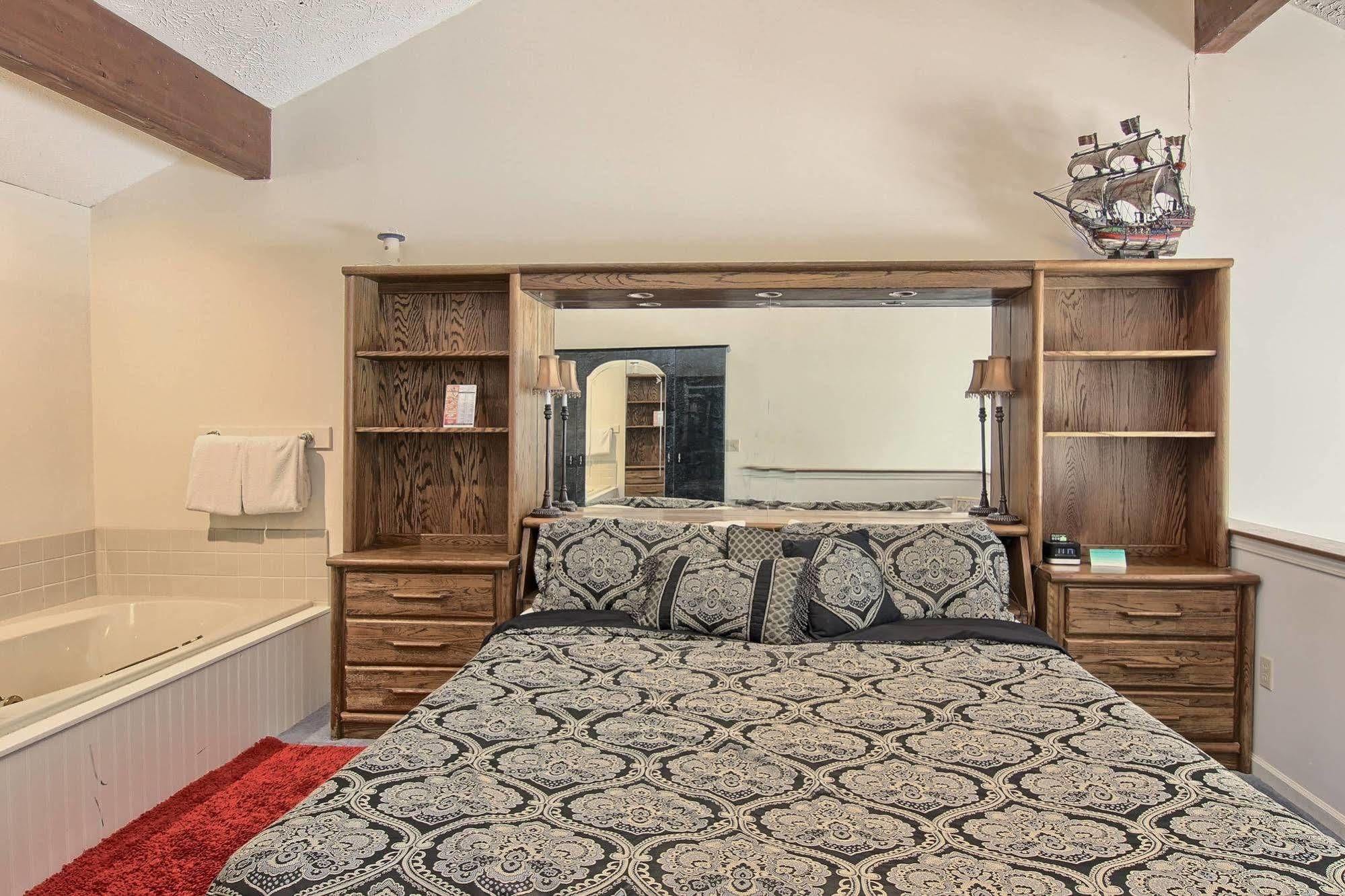 Pointes North Inn 샤를부아 외부 사진