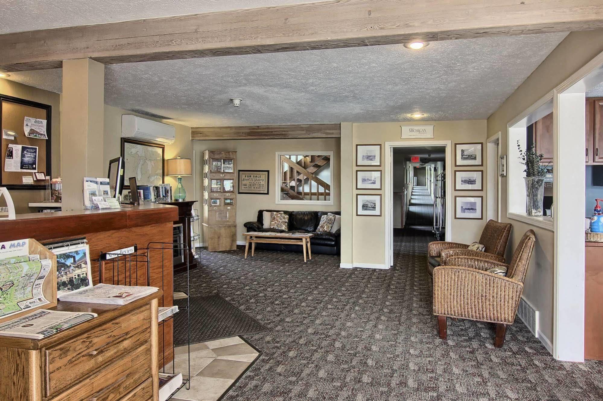 Pointes North Inn 샤를부아 외부 사진
